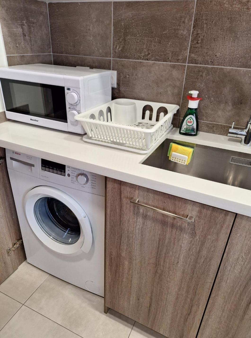By The Way Apartment لارنكا المظهر الخارجي الصورة